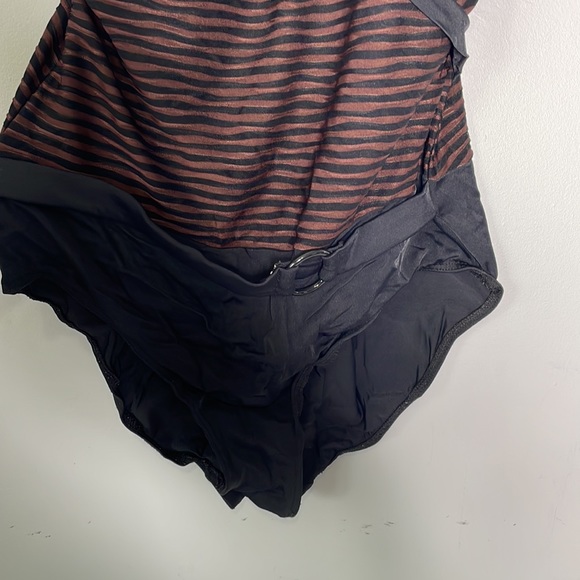 Silhouette Solution One Piece Bathing Suit - Picture 3 of 6